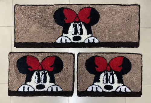 Jogo de Tapete de Minnie em Frufru com Antiderrapante