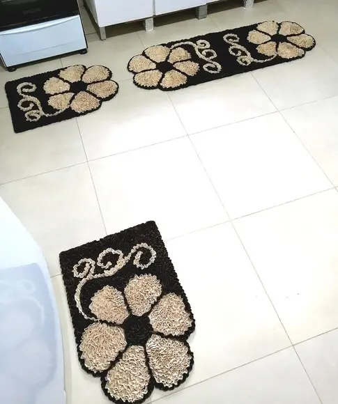Jogo Tapetes de Flor Bege Frufru Antiderrapante