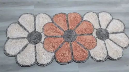 Passadeira de Flor em Frufru Antiderrapante