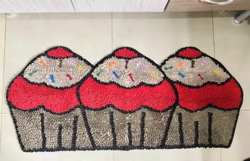 Passadeira Frufru Cupcake Vermelho 1m20cm Antiderrapante