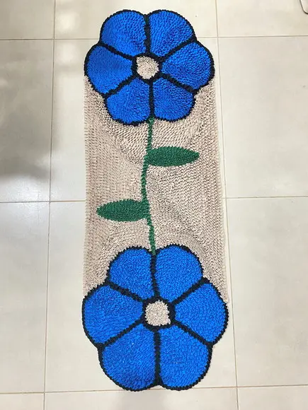 Passadeira Frufru Flor Azul 1m20cm Antiderrapante