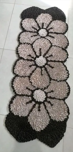 Passadeira Frufru Flor Bege 1m20cm Antiderrapante