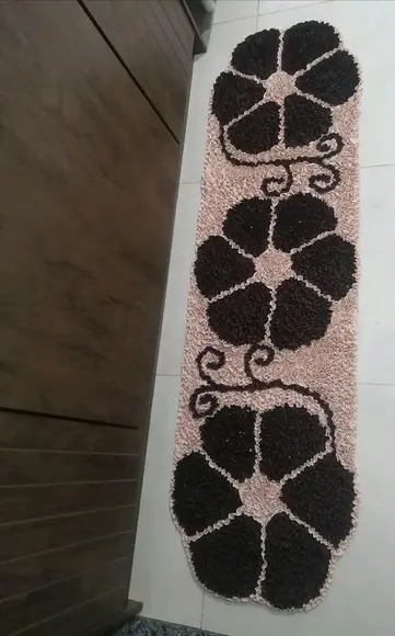 Passadeira Frufru Flor Bege 1m50cm x 40cm Antiderrapante