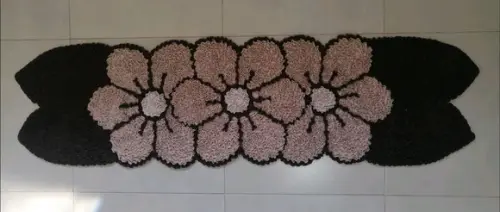 Passadeira Frufru Flor Bege 1m60cm Antiderrapante