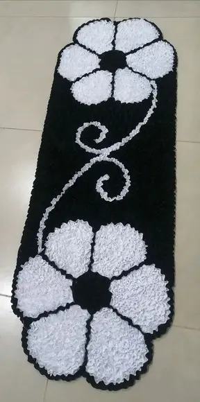 Passadeira Frufru Flor Branca 1m20cm x 40cm Antiderrapante