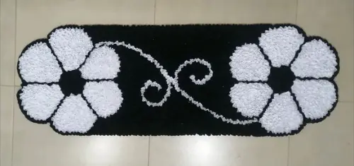 Passadeira Frufru Flor Branca 1m20cm x 40cm Antiderrapante