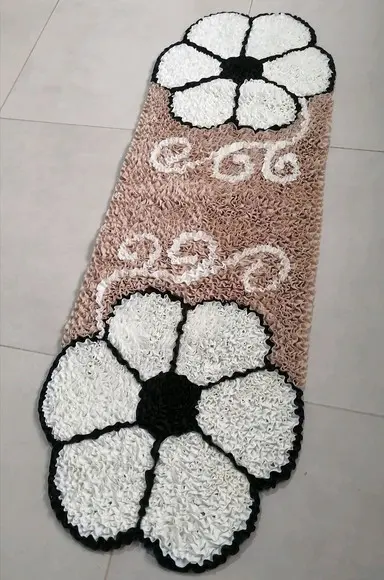 Passadeira Frufru Flor Creme 1m20cm x 40cm Antiderrapante
