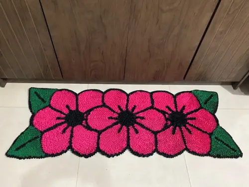 Passadeira Frufru Flor Rosa Antiderrapante