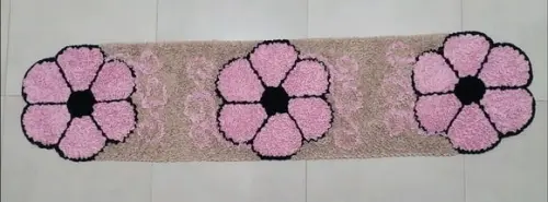 Passadeira Frufru Flor Rosa Claro 1m80cm Antiderrapante