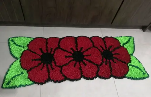 Passadeira Frufru Flor Vermelha 1m10cm Antiderrapante