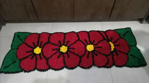 Passadeira Frufru Flor Vermelha 1m30cm Antiderrapante