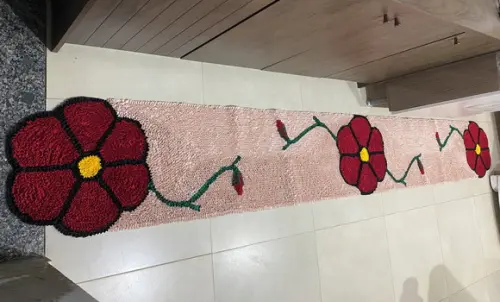 Passadeira Frufru Flor Vermelha 3m25cm x 40cm Antiderrapante
