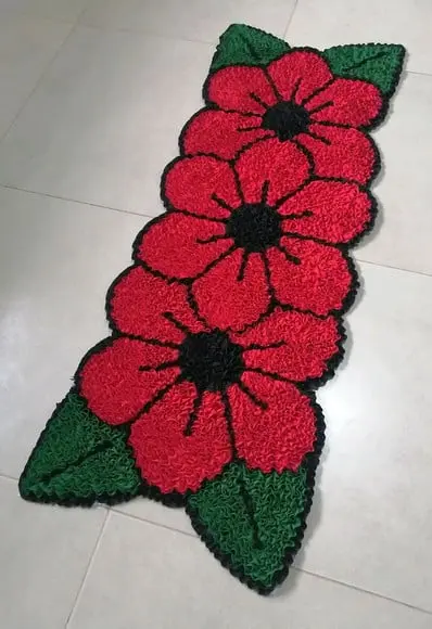 Passadeira Frufru Flor Vermelha Antiderrapante