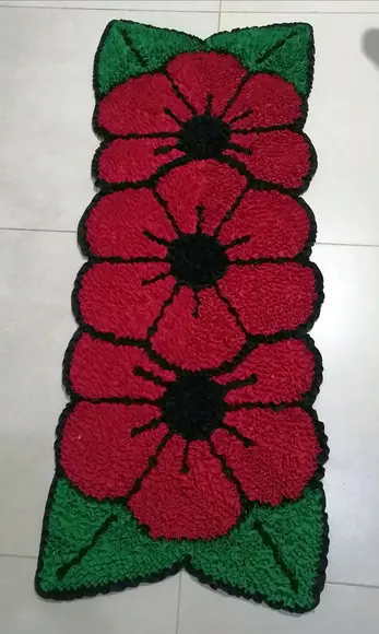 Passadeira Frufru Flor Vermelha Antiderrapante