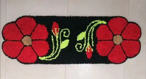 Passadeira Frufru Flor Vermelha Antiderrapante