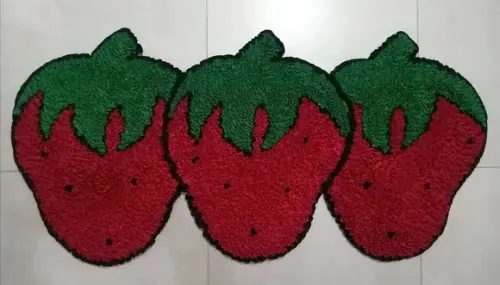 Passadeira Frufru Morango Antiderrapante