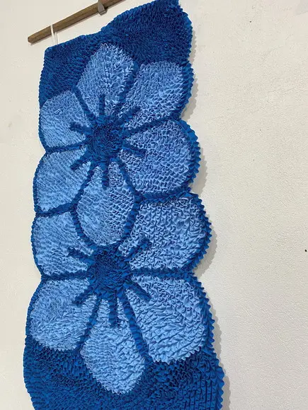 Tapeçaria de Parede Frufru Flor Azul