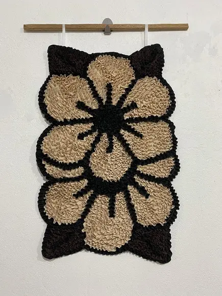 Tapeçaria de Parede Frufru Flor Bege