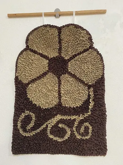 Tapeçaria de Parede Frufru Flor Bege
