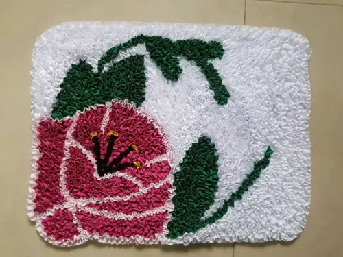 Tapete de Flor em Frufru com Antiderrapante