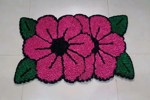Tapete de Flor Pink em Frufru com Antiderrapante