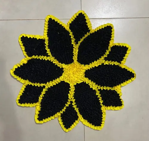 Tapete de Flor em Frufru com Antiderrapante