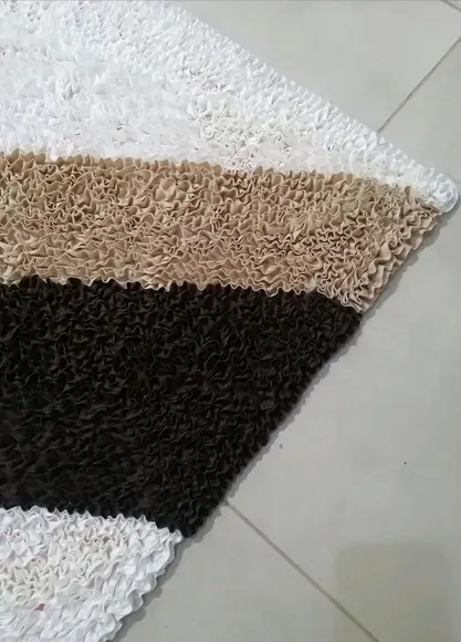 Tapete de Sala 3 Cores em Frufru Antiderrapante