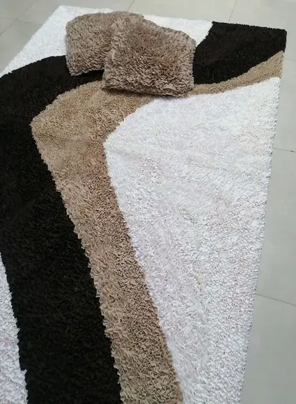 Tapete Frufru 1m80cm x 1m20cm / 2 Capas Almofada Antider.