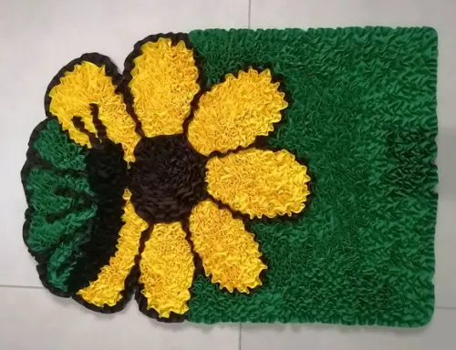 Tapete Frufru Flor Amarela Antiderrapante