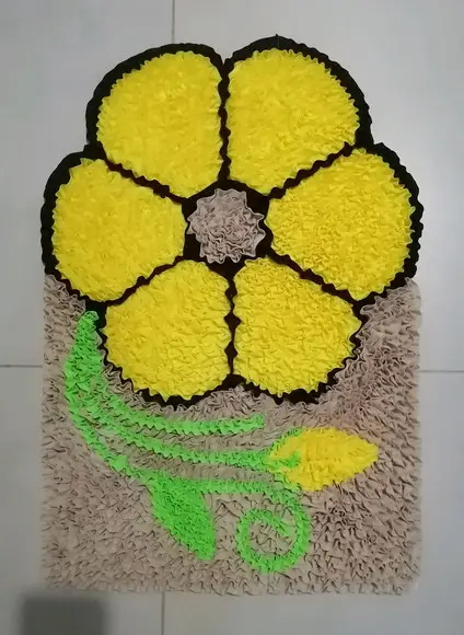 Tapete Frufru Flor Amarela Antiderrapante