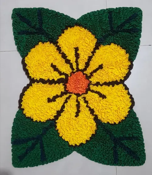 Tapete Frufru Flor Amarela Antiderrapante
