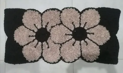 Tapete Frufru Flor Bege Antiderrapante