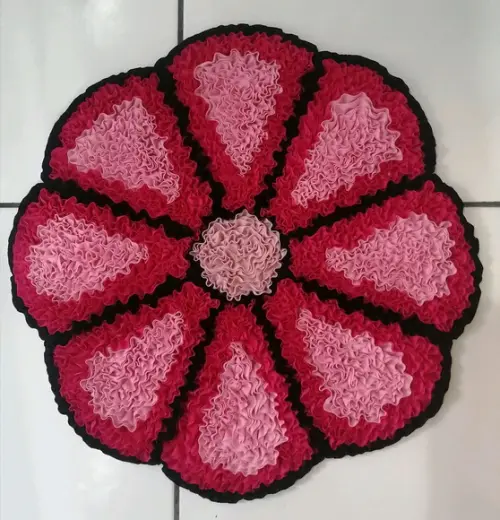 Tapete Frufru Flor Rosa Antiderrapante