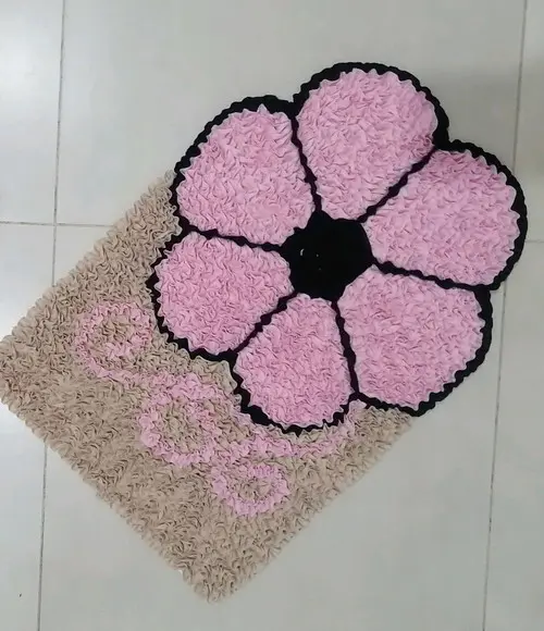 Tapete Frufru Flor Rosa Claro Antiderrapante