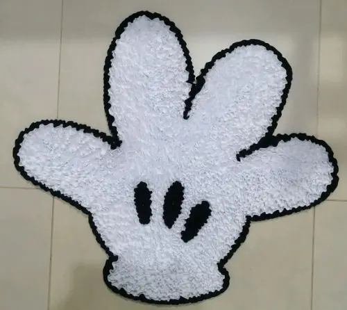 Tapete Frufru Mãozinha do Mickey Antiderrapante