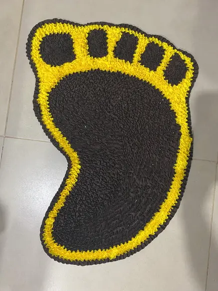 Tapete Frufru Pé Marrom e Amarelo Antiderrapante