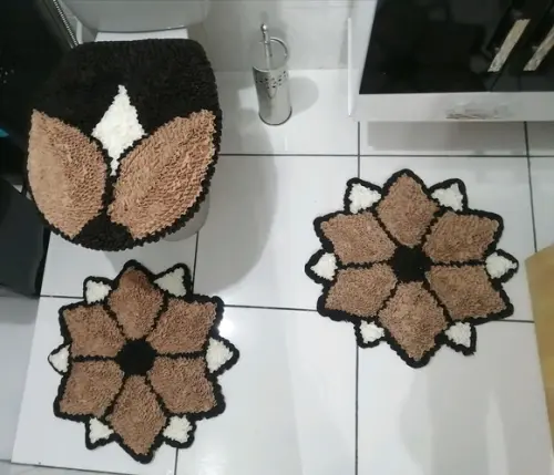 Tapetes Frufru Banheiro Flor Bege/Creme Antiderrapante