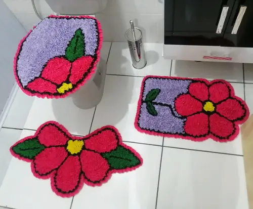 Tapetes Frufru Banheiro Flor Rosa Fundo Lilas Antiderrapante