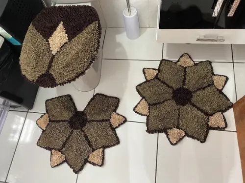 Tapetes Frufru Banheiro Flor Tons de Bege Antiderrapante