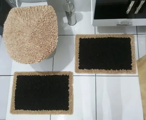 Tapetes Frufru Banheiro Marrom e Bege Antiderrapante