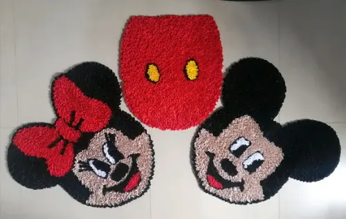Tapetes Frufru Banheiro Minnie e Mickey Antiderrapante
