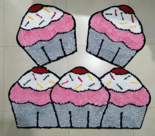 Tapetes Frufru Cupcake Rosa Claro com Cinza Antiderrapante