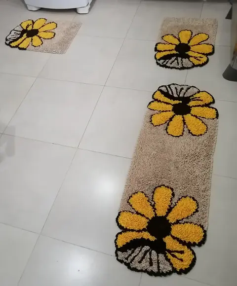 Tapetes Frufru Flor Amarela c/ Borboleta Antiderrapante