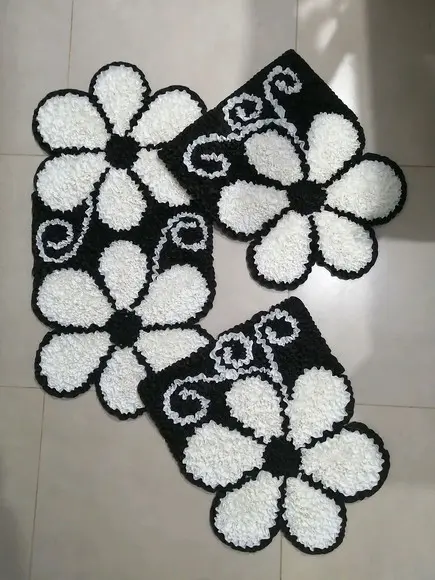 Tapetes Frufru Flor Bege Pass. 80cm X40cm / Peq. 50cm x 40cm