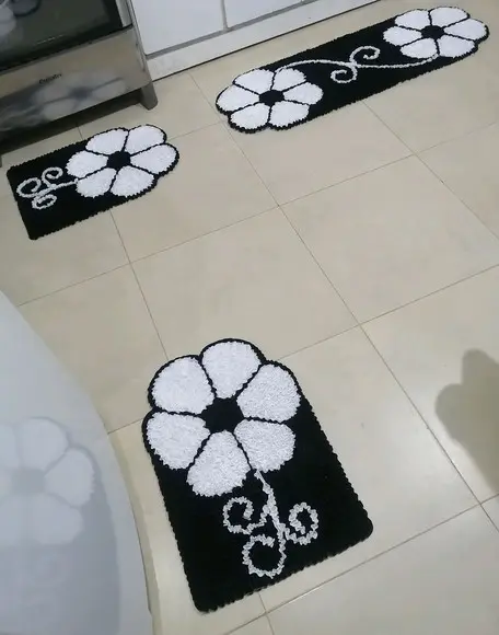 Tapetes Frufru Flor Branca Antiderrapante