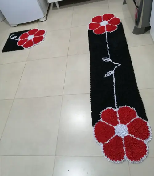 Tapetes Frufru Flor Vermelha 1m70cm x 40cm Antiderrapante
