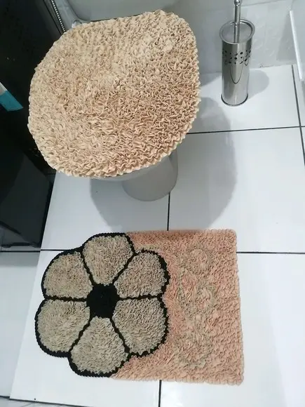 Tapetes Frufru Lavabo Flor Bege Antiderrapante