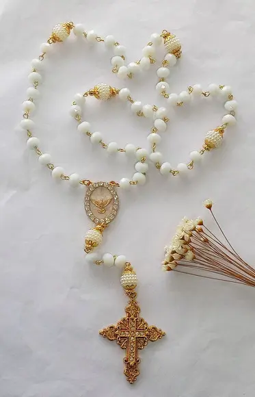 Terço Divino Espírito Santo em Cristal