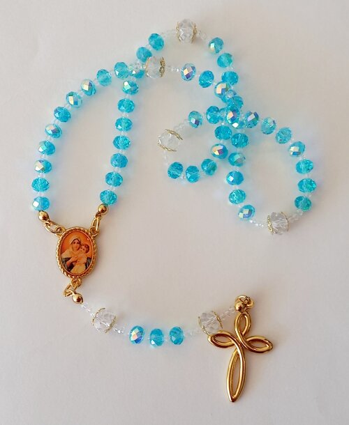 Terço Mãe Rainha em cristal zircônia