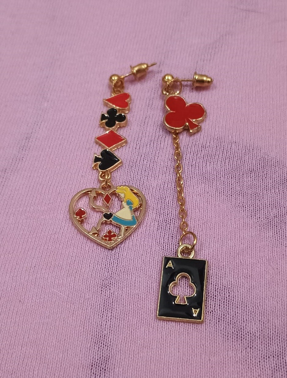 Brincos Temáticos Alice no País das Maravilhas - Modelo 13 Alic
